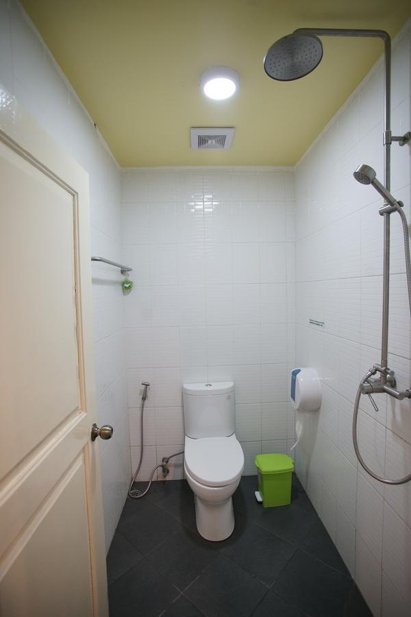 501 Merchant Bed & Breakfast Янгон Екстер'єр фото