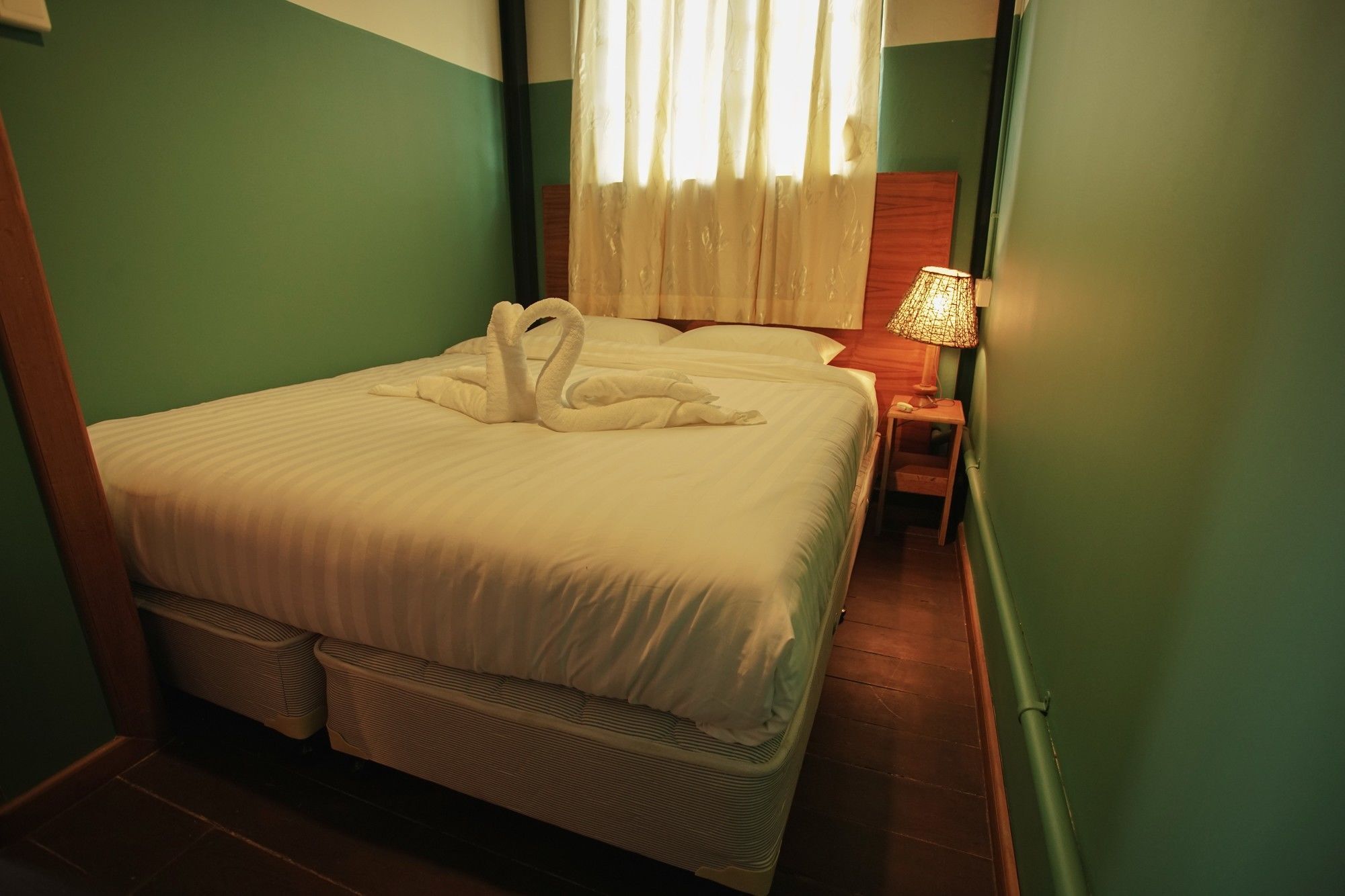 501 Merchant Bed & Breakfast Янгон Екстер'єр фото